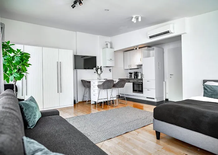 Viennas Mariahilfer Mile - Terrace Hideaway * Wenen