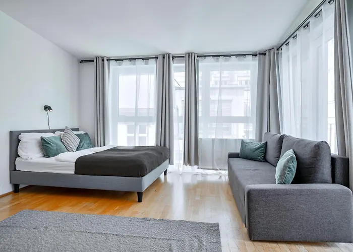 Viennas Mariahilfer Mile - Terrace Hideaway *